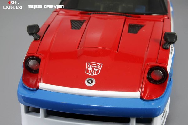 More Transformers New Masterpiece MP 19 Smokescreen Unboxing Up Close And Personal Image  (14 of 41)